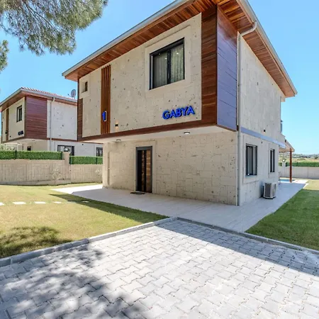 Villa W Pool And Garden 10 Min To In Foca *